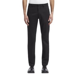 Chino en coton noir uni avec une coupe slim et un aspect satiné