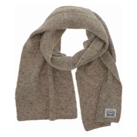 Echarpe écrue chinée à maille moulinée et marque sur patch sur le revers