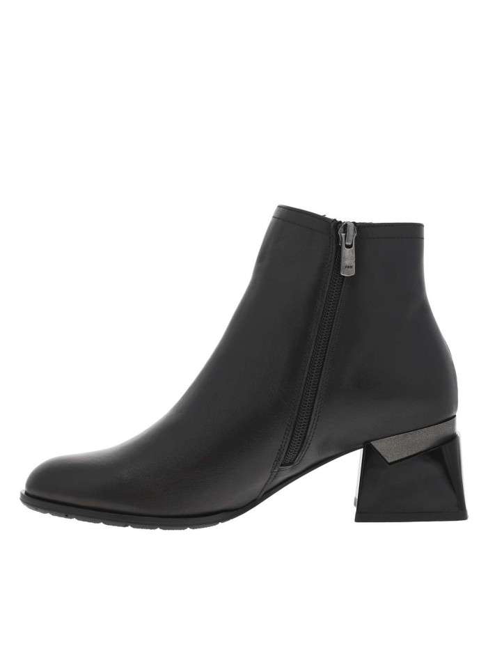 Boots en cuir noires à...