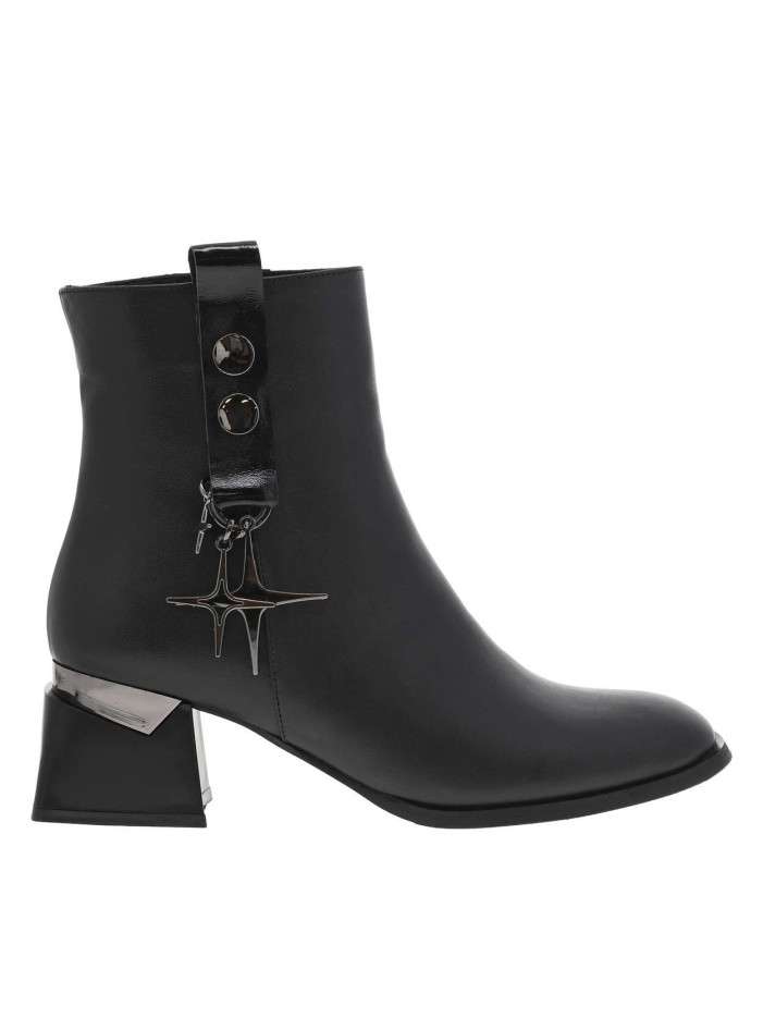 Boots en cuir noires à...