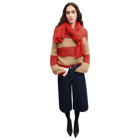 Pull rouge et beige rayé à coupe droite avec col rond et manches longues - Image 4