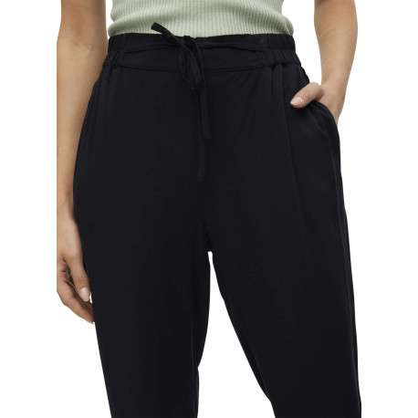 Chino noir uni avec une coupe slim, léger et fluide avec lien à la taille - Image 3