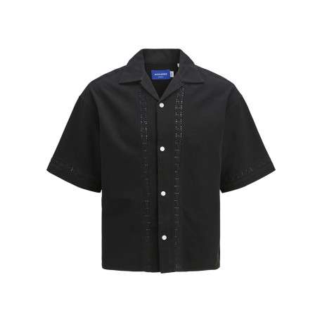 Chemise noire unie avec une coupe droite à col français et des boutons