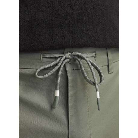 Chino en coton kaki uni avec une coupe droite et des passants pour ceinture - Image 8