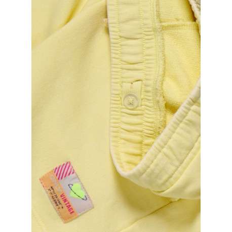 Short jaune uni délavé avec taille élastiquée avec cordon de serrage et poches - Image 3