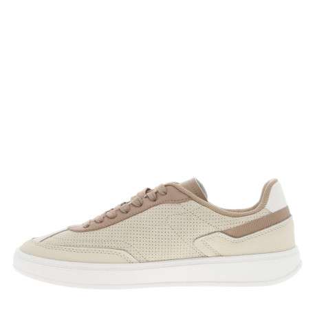 Tennis en cuir beige à talon plat et à lacets plats avec monogramme brodé