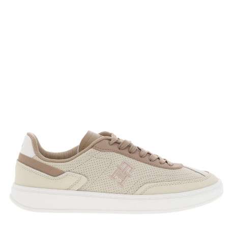 Tennis en cuir beige à talon plat et à lacets plats avec monogramme brodé - Image 2