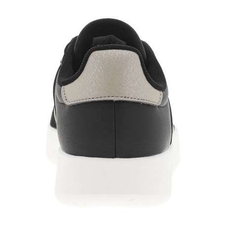 Tennis en croûte de cuir noires à talon plat et lacets plats avec détail argenté - Image 6