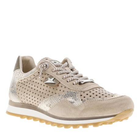 Baskets running en cuir sable à talon plat et à lacets élastiqués et ajourées