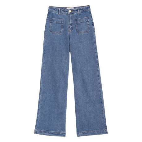 Jean en coton bleu délavé à coupe flare avec 4 poches et surpiqûres orange