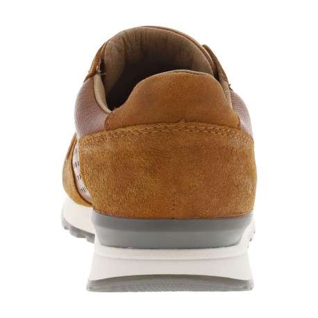 Sneakers en cuir brun à talon plat et à lacets plats et trous d'aération carrés - Image 6