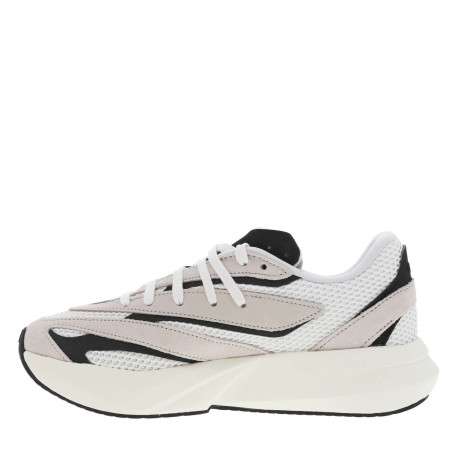 Baskets running blanches et beiges en mesh avec lacets blancs et semelle écrue