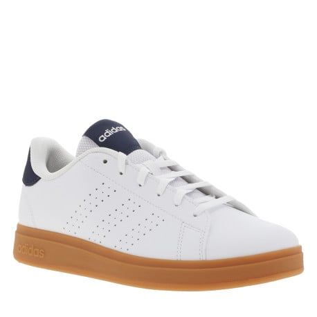 Tennis blanches et bleues à semelle camel avec lacets plats et bandes perforées