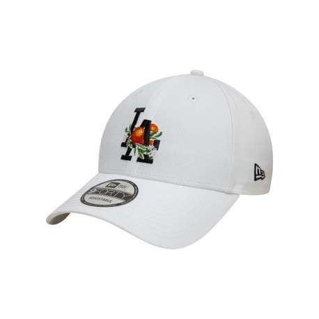 Casquette strapback en coton blanche avec une broderie à l'avant et à l'arrière
