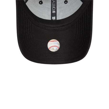 Casquette strapback en coton noire unie avec des petits papillons brodés - Image 5