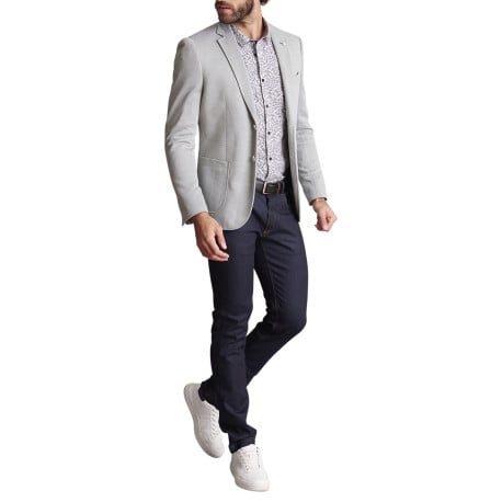 Blazer en maille piquée vert sauge uni à coupe ajustée fermé par deux boutons