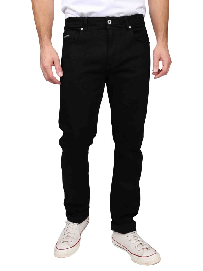 Jean 5 poches en coton noir...