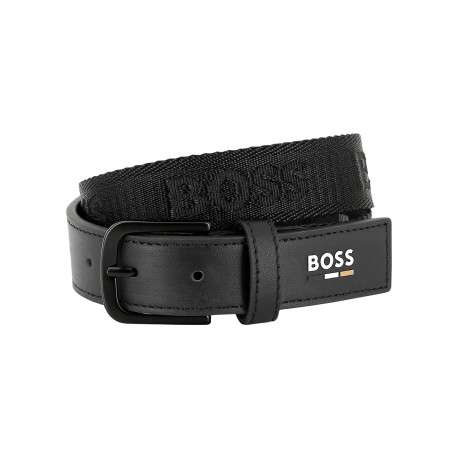 Ceinture en cuir noire unie avec une boucle carrée métallique