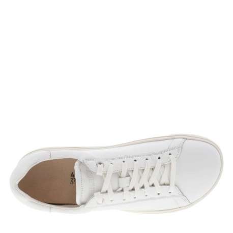 Tennis blanches en cuir à talon plat avec renfoncement effet copeaux et à lacets - Image 10