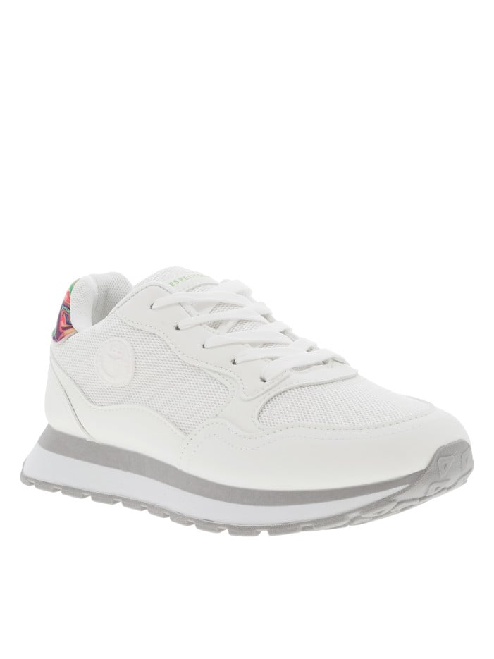 Baskets running blanches...