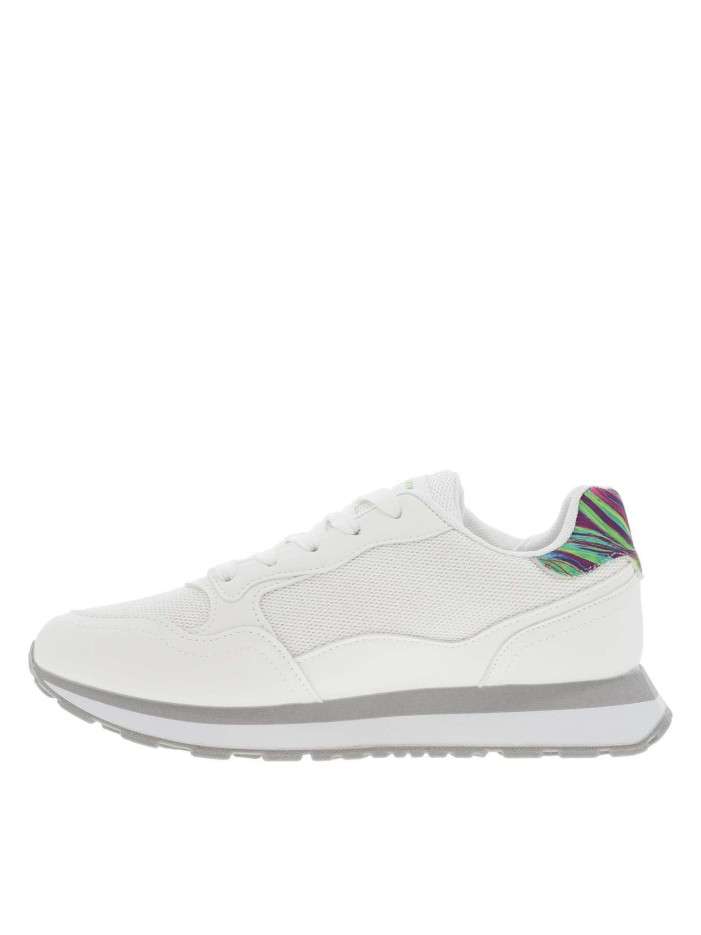 Baskets running blanches...