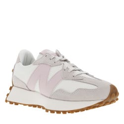 Baskets running en cuir blanches avec des détails roses et à semelle plate