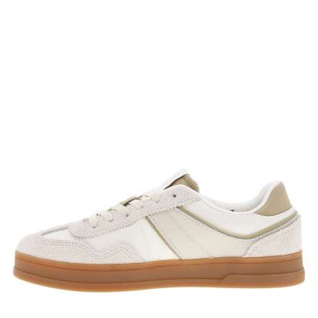 Tennis en cuir écrues à empiècements en daim et à lacets plats