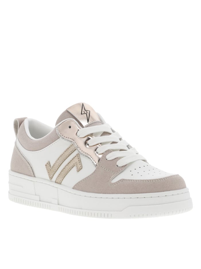 Tennis blanches avec des...