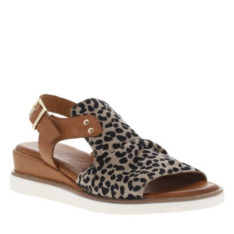 Sandales en cuir camel avec un imprimé léopard et à talon compensé bas