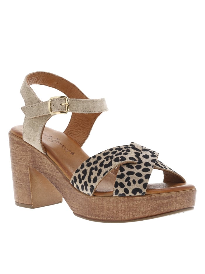 Sandales en cuir taupe en...