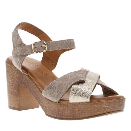 Sandales en cuir taupe en daim à talon décroché haut aspect bois