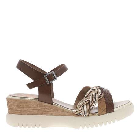 Nu-pieds en cuir moka à talon compensé avec boucle à ardillon - Image 2