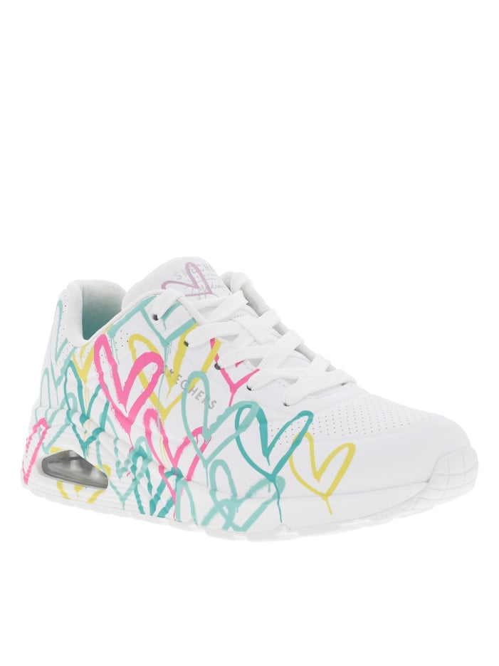 Baskets blanches avec des...