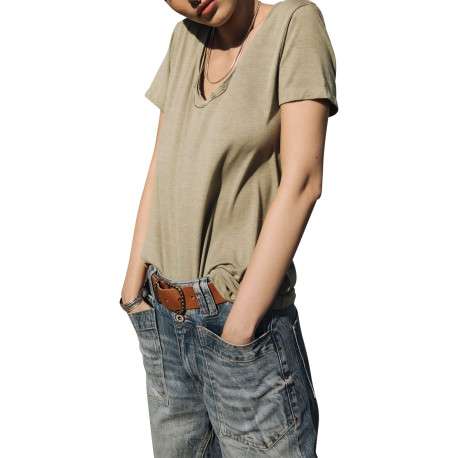 T-shirt kaki uni avec une coupe droite à col v et des manches courtes - Image 3