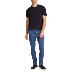Chino en coton bleu uni à coupe slim avec le logo brodé en petit à l'arrière