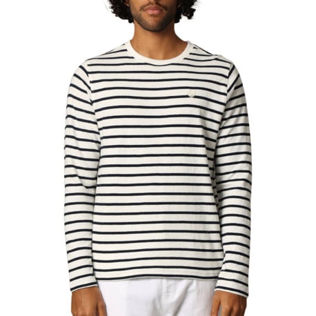 Pull en coton blanc à rayures bleues marine avec un col rond et une coupe droite