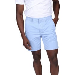 Short chino en coton ciel uni avec une coupe droite et un logo brodé