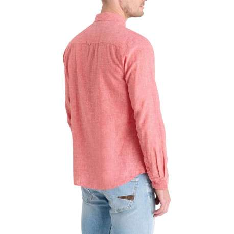 Chemise en lin et coton rouge unie avec une coupe regular fit - Image 2
