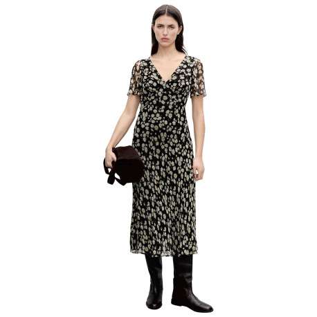 Robe longue noire imprimée avec une coupe droite à col v et des manches courtes - Image 2