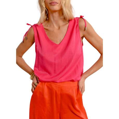 Top de couleur rose uni avec une coupe droite un col v et sans manches - Image 3