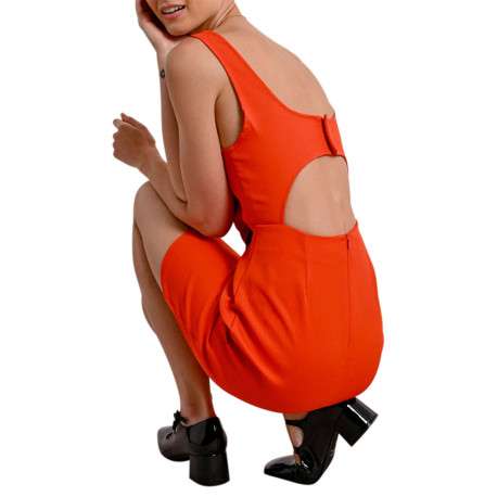 Robe courte rouge unie avec une coupe droite un col carré et des bretelles - Image 5