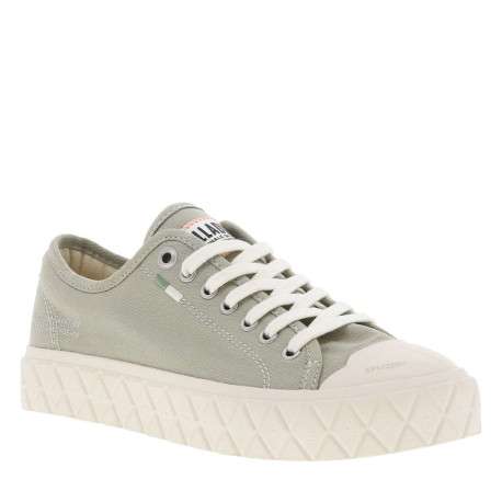 Tennis en toile basses vertes sauge avec des lacets plats blancs - Image 3