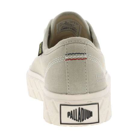 Tennis en toile basses vertes sauge avec des lacets plats blancs - Image 6