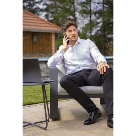 Chino en coton noir uni avec une coupe slim et un aspect satiné - Image 2