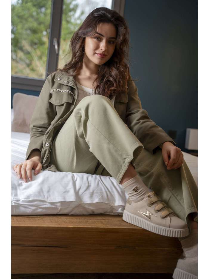 Veste kaki unie avec une...