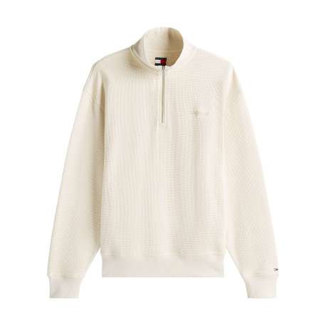 Pull en coton écru uni aspect gaufré avec un col camionneur et le logo brodé