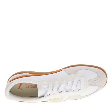 Tennis blanches et oranges avec des empiècements en daim et à lacets plats - Image 4