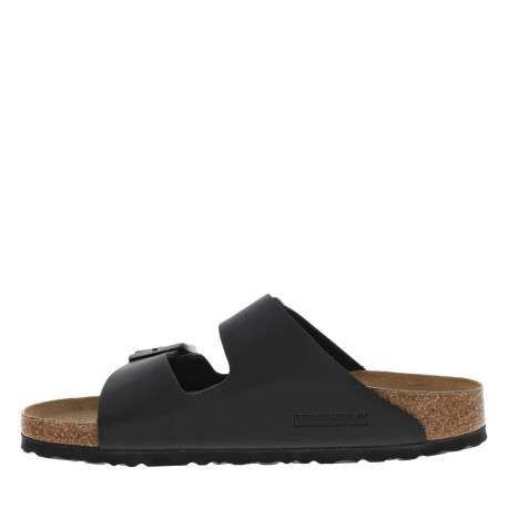Mules noires mat à sangles à boucle à ardillon et à semelle plate