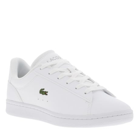 Tennis blanches avec le logo brodé sur le côté et à lacets plats