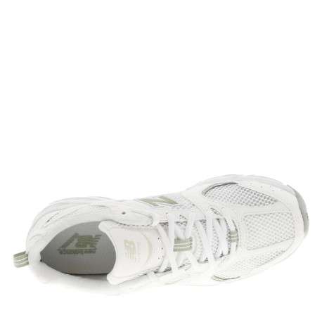 Baskets multisports blanches avec des détails verts sauge et des lacets plats - Image 4